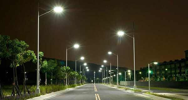 Đèn LED chiếu đường